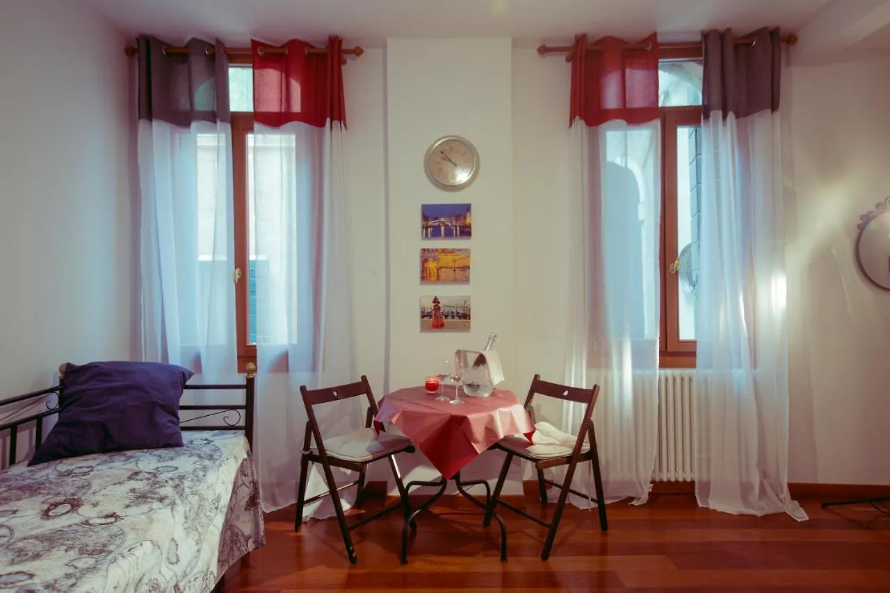 ** Guest house Magic Rialto Hotel Venice Italy