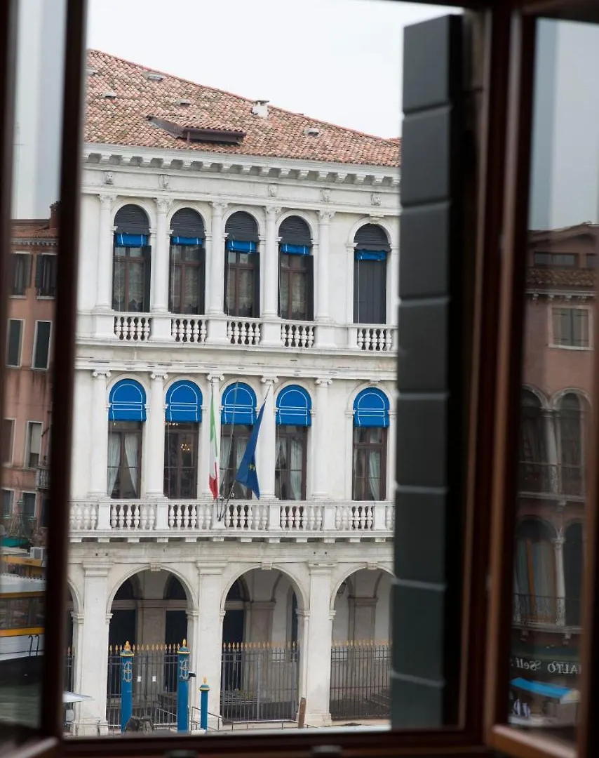 Magic Rialto Hotel Venice 2*,